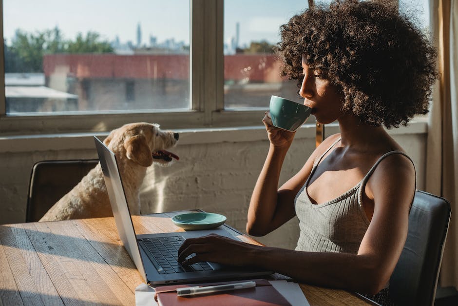 Alt-Attribut für Kaffee nach Magen-Darm-Infekt